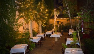 laili-restaurant-outside
